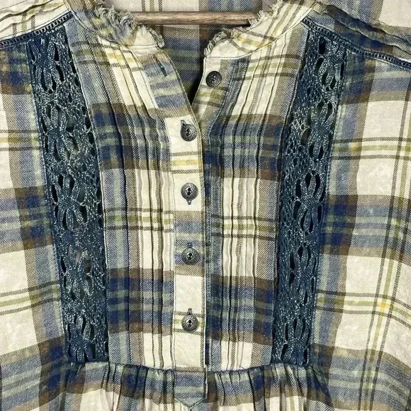 BKE flannel pleated button up long sleeve blouse womens XS 100% Cotton blue tan - Picture 2 of 9